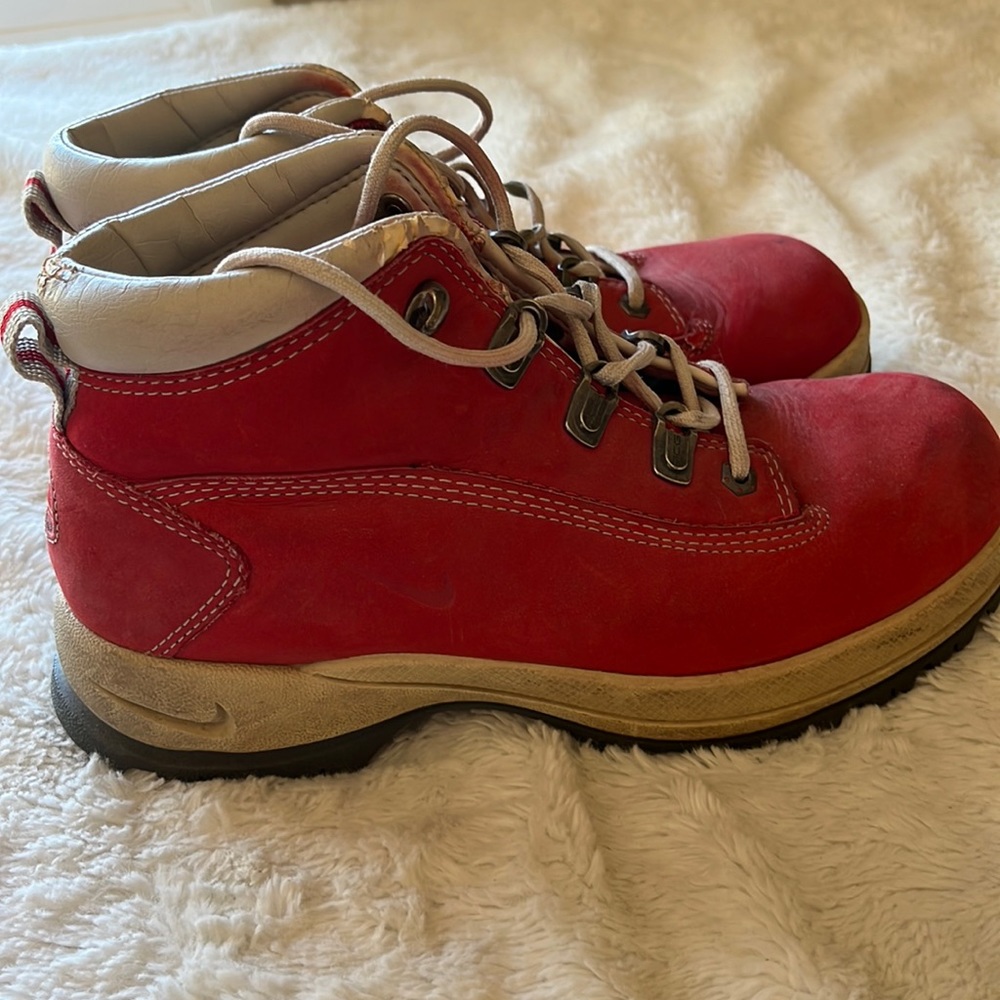 USED ACG Nike Boots